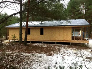 “Barnhouse 110” projesine göre ev, Vidogoshchi köyü: duvar montajı
