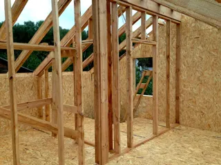 Haus nach Projekt „Barnhouse 76.1“, Dorf Zolotoruche: Innenwände