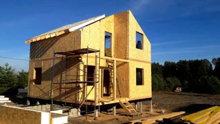Haus nach Projekt „Majak“, Region Twer: Wandmontage