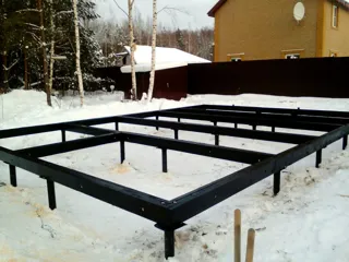 Haus nach individuellem Projekt, Dorf Kudinovo: Fundament und Grundrahmen