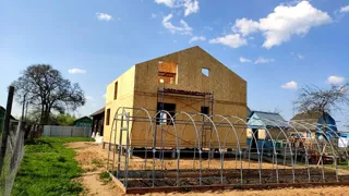 House based on the “Yessentuki 8x8” design, Berkino village: wall assembly