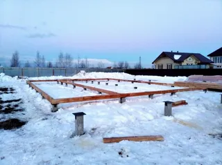 House based on the “Barnhouse 110” design, Moscow Region: foundation and sill strapping