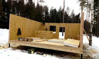 Haus nach Projekt „Metschta pl.4“, Region Twer: Wandmontage