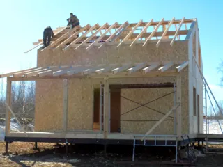 Haus nach Projekt „Sefir“, Dorf Kadnikovo: Dach