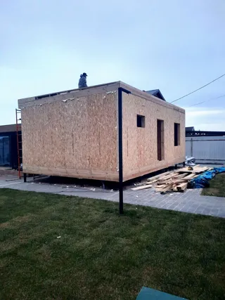 40 m² custom-design guest house, Yaroslavl Region: wall assembly