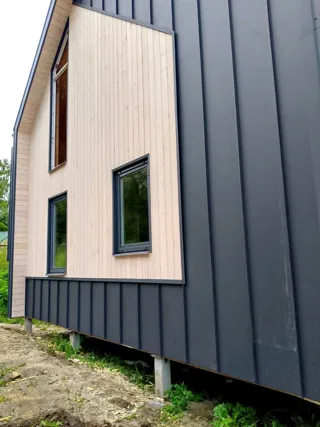 Haus nach individuellem Projekt, Gebiet Kostroma: Fassadenverkleidung