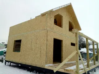 Haus nach Projekt „Wdochnowenie“, Wyksa: Geschossdecke und Dachgeschoss