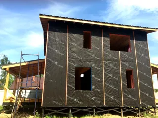 Haus nach Projekt „Orléans“, Gebiet Moskau: Fassadenverkleidung