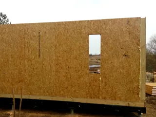 House based on the “Zefir” design, Fedchikha village: wall assembly