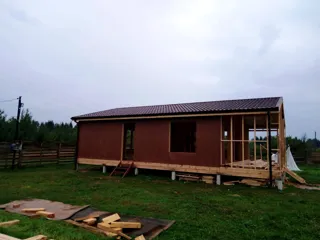 “Barnhouse 76.1” projesine göre 100 m² ev, Rodniki: cephe kaplaması