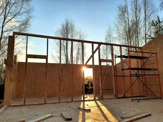 Özel projeye göre 94,5 m² ev, Yaroslavl bölgesi: duvar montajı