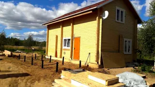 Anbau nach individuellem Projekt, Dorf Dumino: Fundament und Grundrahmen
