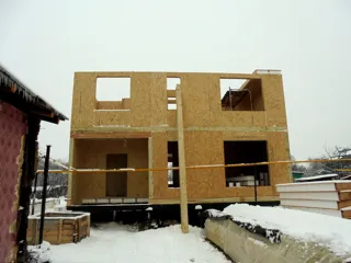 Haus nach Projekt „Slawjanka“, Ivanovo: Wandmontage