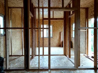 Eingeschossiges Haus nach Projekt „Wiwat“, Rostow Welikij: Innenwände