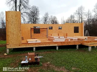 122 m² house built to a custom design, Alferevo village: wall assembly