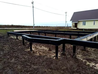 “Garmoniya 122.89” projesine göre ev, Tula bölgesi: temel ve alt bağlama kirişi