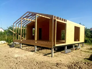 Haus nach Projekt „Barnhouse 53“, SNT „Urroschaj“: Wandmontage
