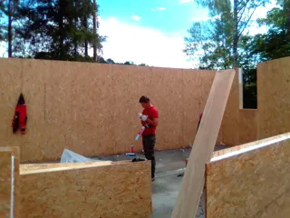 Haus nach individuellem Entwurf, Dorf Obolsunovo: Wandmontage