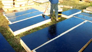 Haus nach Projekt „Solo“, Siedlung Vichuga: Fundament und Grundrahmen