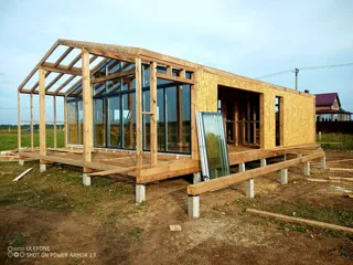 Haus nach Projekt „Barnhouse 84.2“, Dorf Ivantsevo: Fenster und Türen
