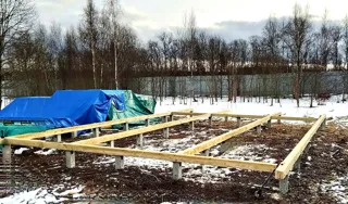 Haus nach individuellem Projekt, Gebiet Moskau: Fundament und Grundrahmen