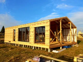 “Barnhouse 76.1” projeli ev, Strelnikovo köyü: pencereler ve kapılar