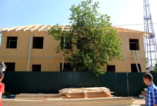 Haus nach Projekt „Minihotel“, Ivanovo: Wandmontage