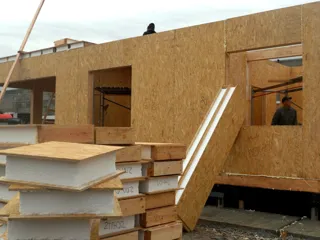 Haus nach individuellem Entwurf, Vladimir: Wandmontage