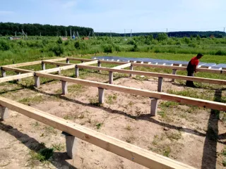 Haus nach individuellem Projekt, Gebiet Moskau: Fundament und Grundrahmen