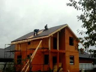Haus nach Projekt „Majak“, Dorf Verkhnee Myachkovo: Obergeschoss und Dachgeschoss