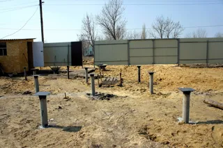 Haus nach Projekt „Metschta pl.1“, Saratov: Fundament und Grundrahmen