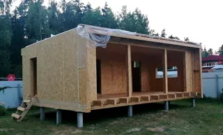 House, “N4O-54” design, Dubovo village: windows and doors