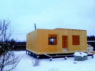 Custom-design house, Patrikeevo village: wall assembly