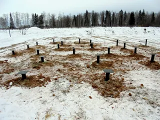 Haus nach Projekt „Sefir“, Dorf Kadnikovo: Fundament und Grundrahmen