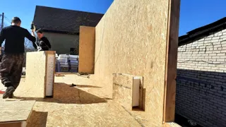 Haus nach Projekt „Dorofejewo“, Kovrov: Wandmontage