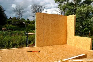 House based on the “Magnoliya” design, Vladimir Region: wall assembly