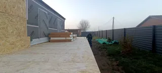 Özel projeye göre ek bina, Zverintsy köyü: temel ve alt bağlama kirişi