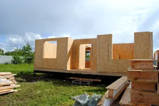 “Komfort” projesine göre ev, Afanasovo köyü: duvar montajı