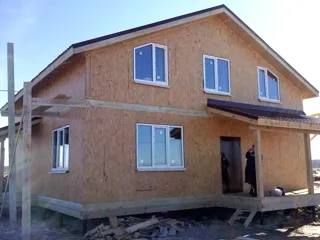 Haus nach individuellem Entwurf, Kostroma: fertiges Gebäude