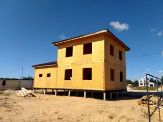 “Muza” projesine göre ev, Dzerzhinsk: ikinci kat ve çatı katı