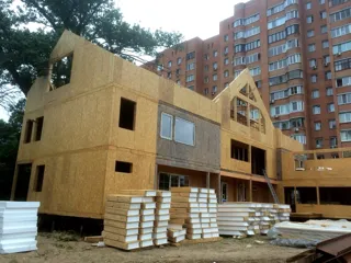 Haus nach individuellem Entwurf, Gebiet Moskau: Wandmontage