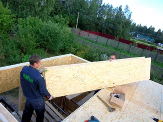 Haus nach Projekt „Radoniza“, Dorf Kryukovo: Wandmontage