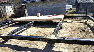 Custom-design house, Nikulskoe village: SIP panel floor at elevation 0