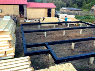 Haus nach individuellem Projekt, Siedlung Borisoglebskiy: Fundament und Grundrahmen