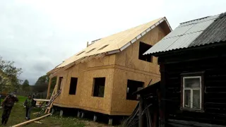 Haus nach Projekt „Jastreb“, Gebiet Iwanowo: Obergeschoss und Dachgeschoss