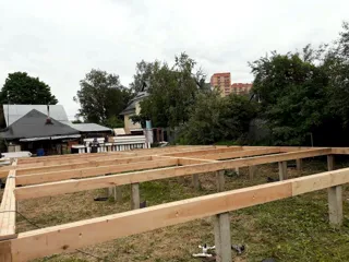 Haus nach Projekt „Tajna“, Krasnogorsk: Fundament und Grundrahmen