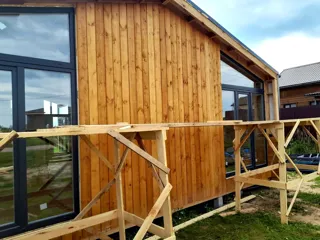Haus nach individuellem Projekt, Dorf Aprakisino: Fassadenverkleidung