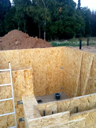Haus nach Projekt „Prowans“, Dorf Maltsy: Fundament und Grundrahmen