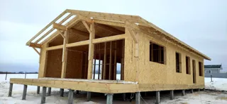 130 m² house built to a custom design, Ovchukhi village: wall assembly