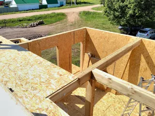 Haus nach Projekt „Sarja“, Kazan: Wandmontage